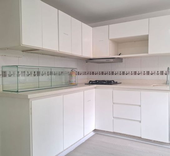 Apartamento de 2 alcobas en arriendo en El Poblado, Medellín, 140 m² · foto 2 de 12