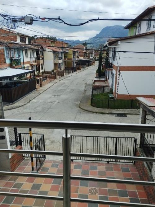Casa de 3 alcobas en venta en La Ceja, 96 m² · foto 3 de 16