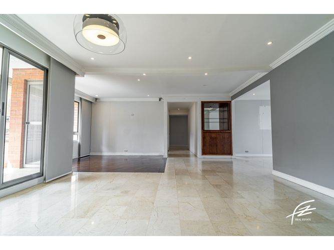 Apartamento de 3 alcobas en venta en Transversal Inferior, Medellín, 195 m² · foto 8 de 24