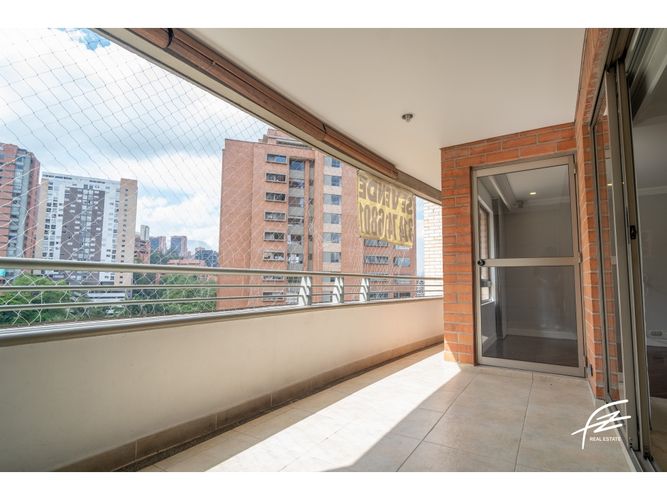 Apartamento de 3 alcobas en venta en Transversal Inferior, Medellín, 195 m² · foto 11 de 24