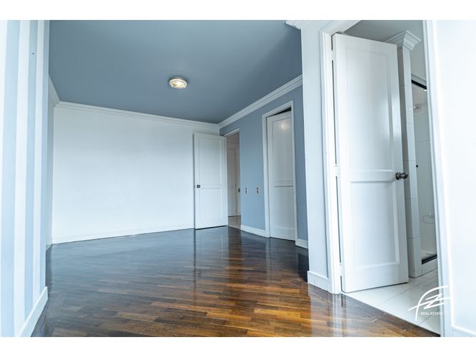 Apartamento de 3 alcobas en venta en Transversal Inferior, Medellín, 195 m² · foto 12 de 24