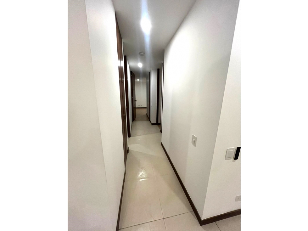 Apartamento en arriendo en El Poblado, Medellín · foto 5 de 16