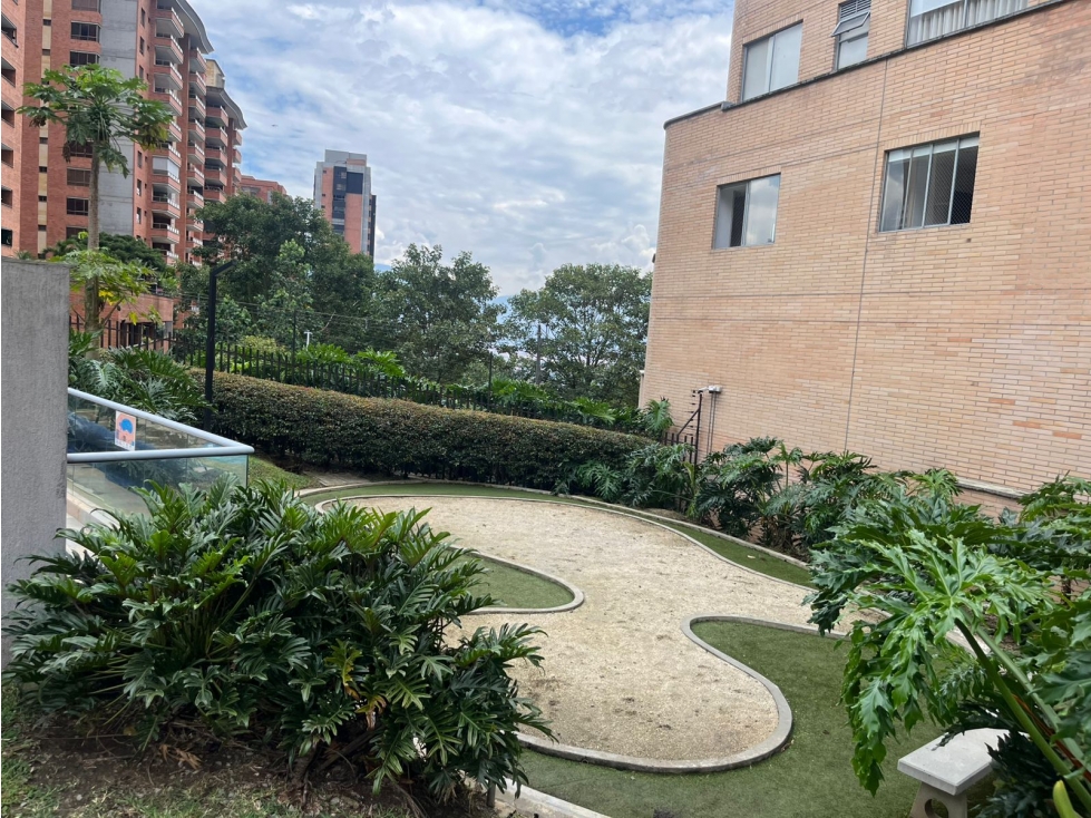 Apartamento en arriendo en El Poblado, Medellín · foto 10 de 16