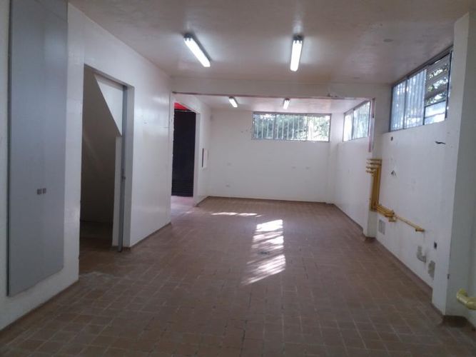 Casa de 4 alcobas en venta en Santa Barbara Alta, Bogotá, 350 m² · foto 2 de 24