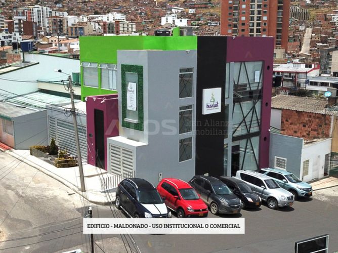 Edificio en venta en Maldonado, Tunja, 440 m² · foto 2 de 24