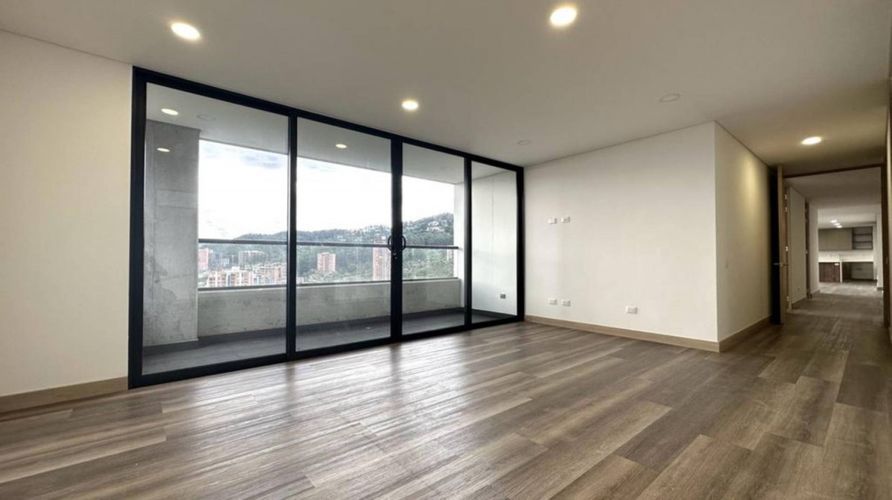 Apartamento de 3 alcobas en arriendo en La Calera, Medellín, 198 m² · foto 14 de 16