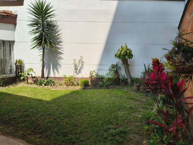 Casa de 3 alcobas en venta en Las Acacias, Medellín, 210 m² · foto 13 de 24