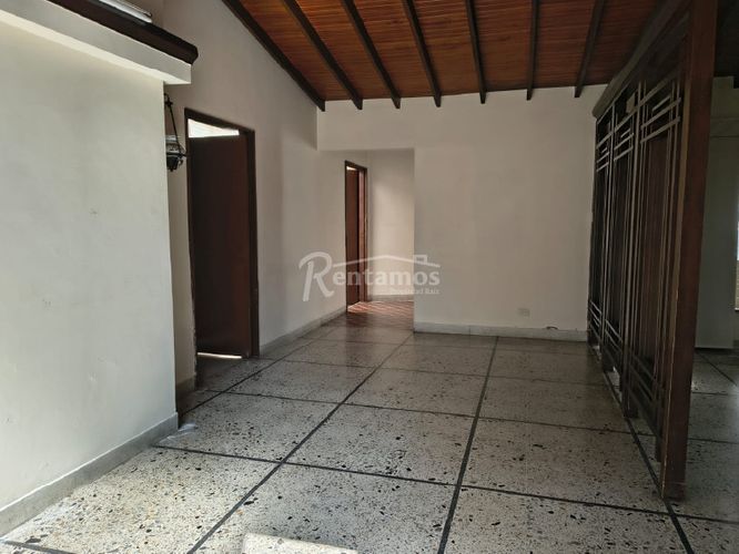 Casa de 3 alcobas en venta en Las Acacias, Medellín, 210 m² · foto 14 de 24