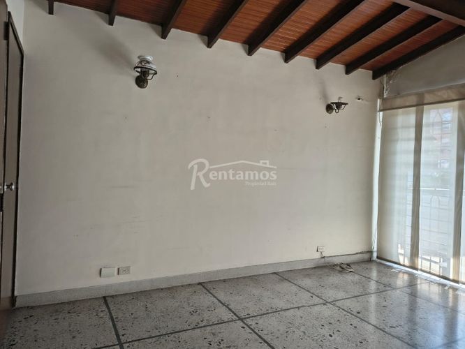 Casa de 3 alcobas en venta en Las Acacias, Medellín, 210 m² · foto 18 de 24