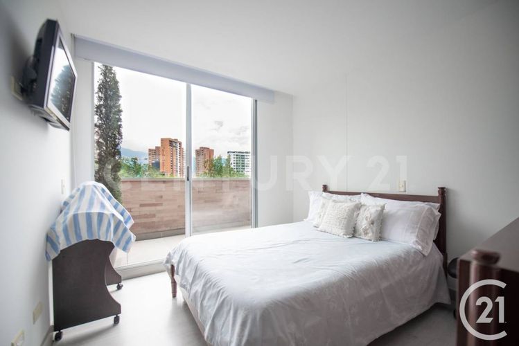 Apartamento de 2 alcobas en venta en Versalles No.1, Envigado, 88 m² · foto 3 de 23
