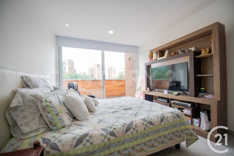 Apartamento de 2 alcobas en venta en Versalles No.1, Envigado, 88 m² · foto 4 de 23