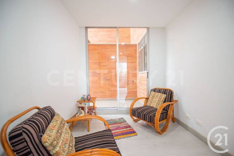 Apartamento de 2 alcobas en venta en Versalles No.1, Envigado, 88 m² · foto 12 de 23