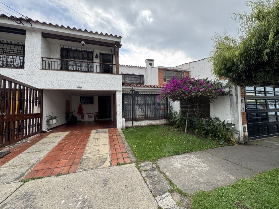 Casa en venta en Modelia, Bogotá · foto 2 de 24