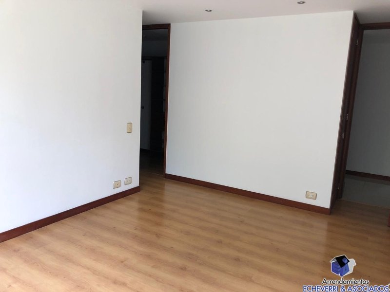 Apartamento en venta en Zona Centro, Envigado · foto 3 de 10
