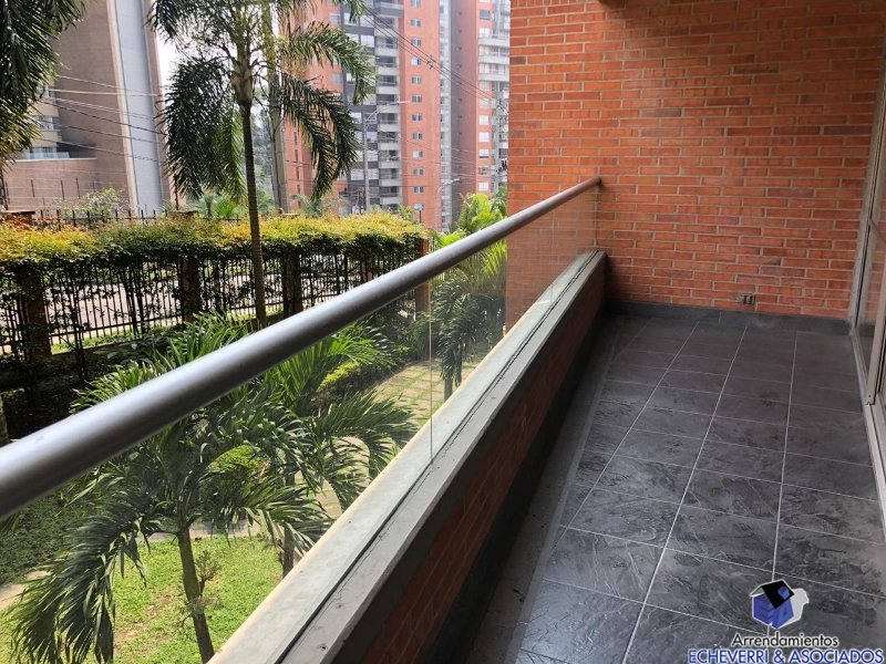 Apartamento en venta en Zona Centro, Envigado · foto 8 de 10