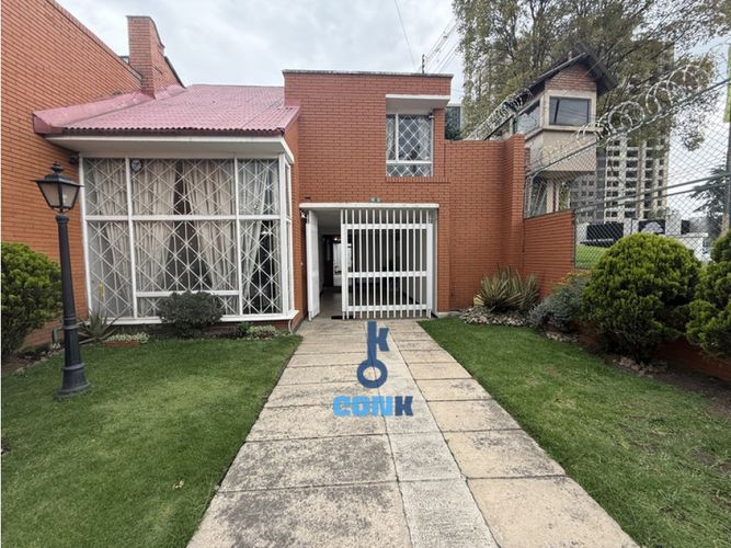 Casa de 3 alcobas en venta en La Floresta, Bogotá, 244 m² · foto 2 de 15