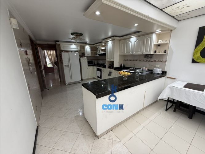 Casa de 3 alcobas en venta en La Floresta, Bogotá, 244 m² · foto 6 de 15