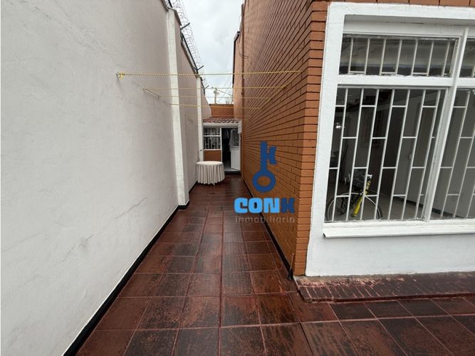 Casa de 3 alcobas en venta en La Floresta, Bogotá, 244 m² · foto 8 de 15