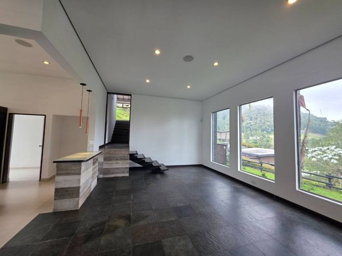 Oficina en arriendo en Las Palmas, Medellín, 310 m² · foto 4 de 24