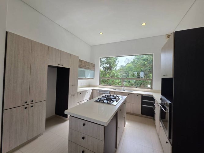 Oficina en arriendo en Las Palmas, Medellín, 310 m² · foto 7 de 24