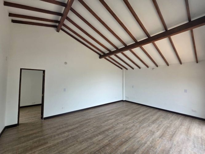 Oficina en arriendo en Las Palmas, Medellín, 310 m² · foto 9 de 24