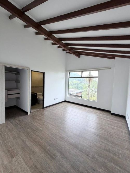 Oficina en arriendo en Las Palmas, Medellín, 310 m² · foto 17 de 24