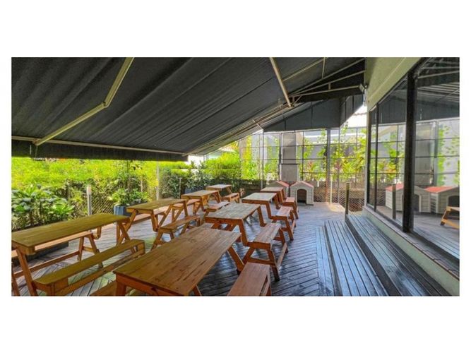 Casa de 5 alcobas en venta en Transversal Inferior, Medellín, 420 m² · foto 3 de 8