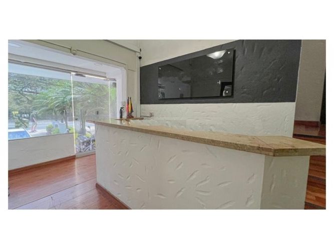 Casa de 5 alcobas en venta en Transversal Inferior, Medellín, 420 m² · foto 7 de 8