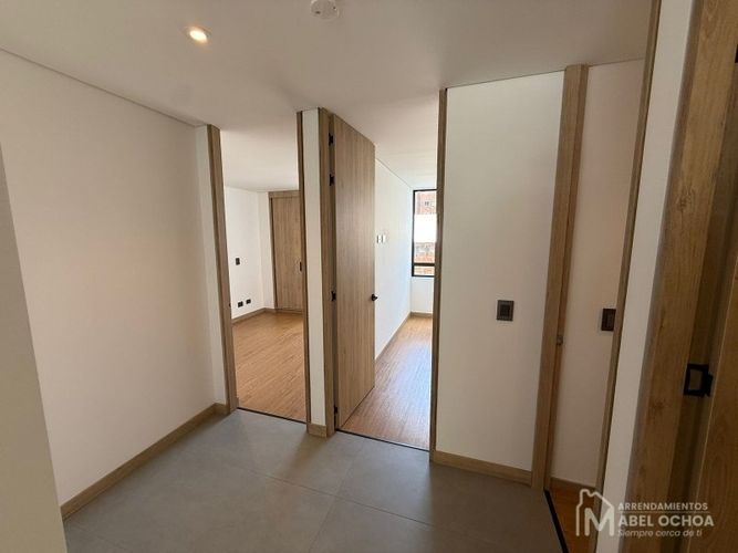 Apartamento de 3 alcobas en venta en Laureles, Medellín, 169 m² · foto 16 de 24