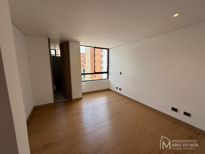 Apartamento de 3 alcobas en venta en Laureles, Medellín, 169 m² · foto 18 de 24