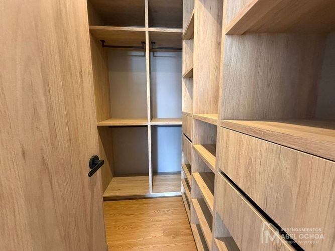 Apartamento de 3 alcobas en venta en Laureles, Medellín, 169 m² · foto 21 de 24