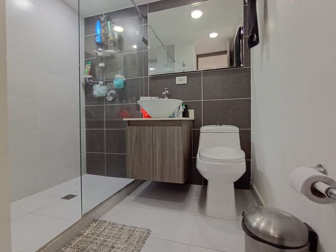 Apartamento de 2 alcobas en venta en La Castellana, Medellín, 78 m² · foto 14 de 18