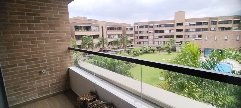 1BR Apartment in Loma del Escobero (54 m²)