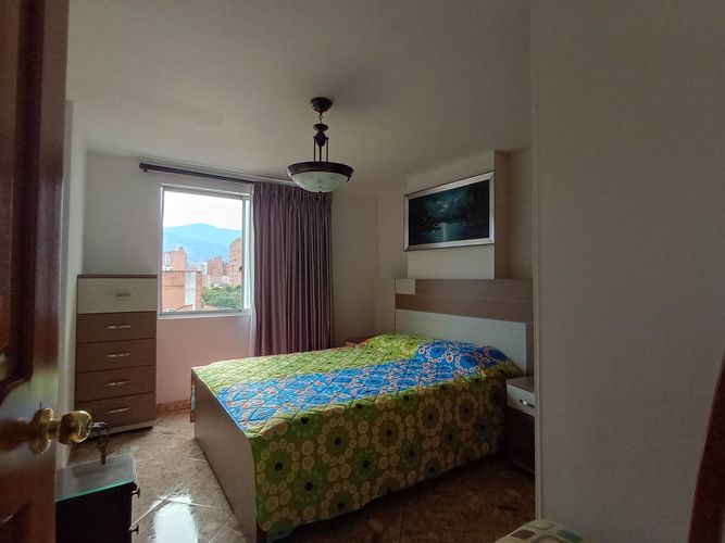 Apartamento de 4 alcobas en venta en Laureles, Medellín, 102 m² · foto 16 de 20