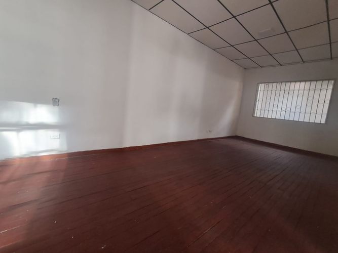 Casa en arriendo en Sector Plaza De Bolivar, Pereira, 240 m² · foto 2 de 10