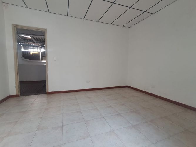 Casa en arriendo en Sector Plaza De Bolivar, Pereira, 240 m² · foto 3 de 10