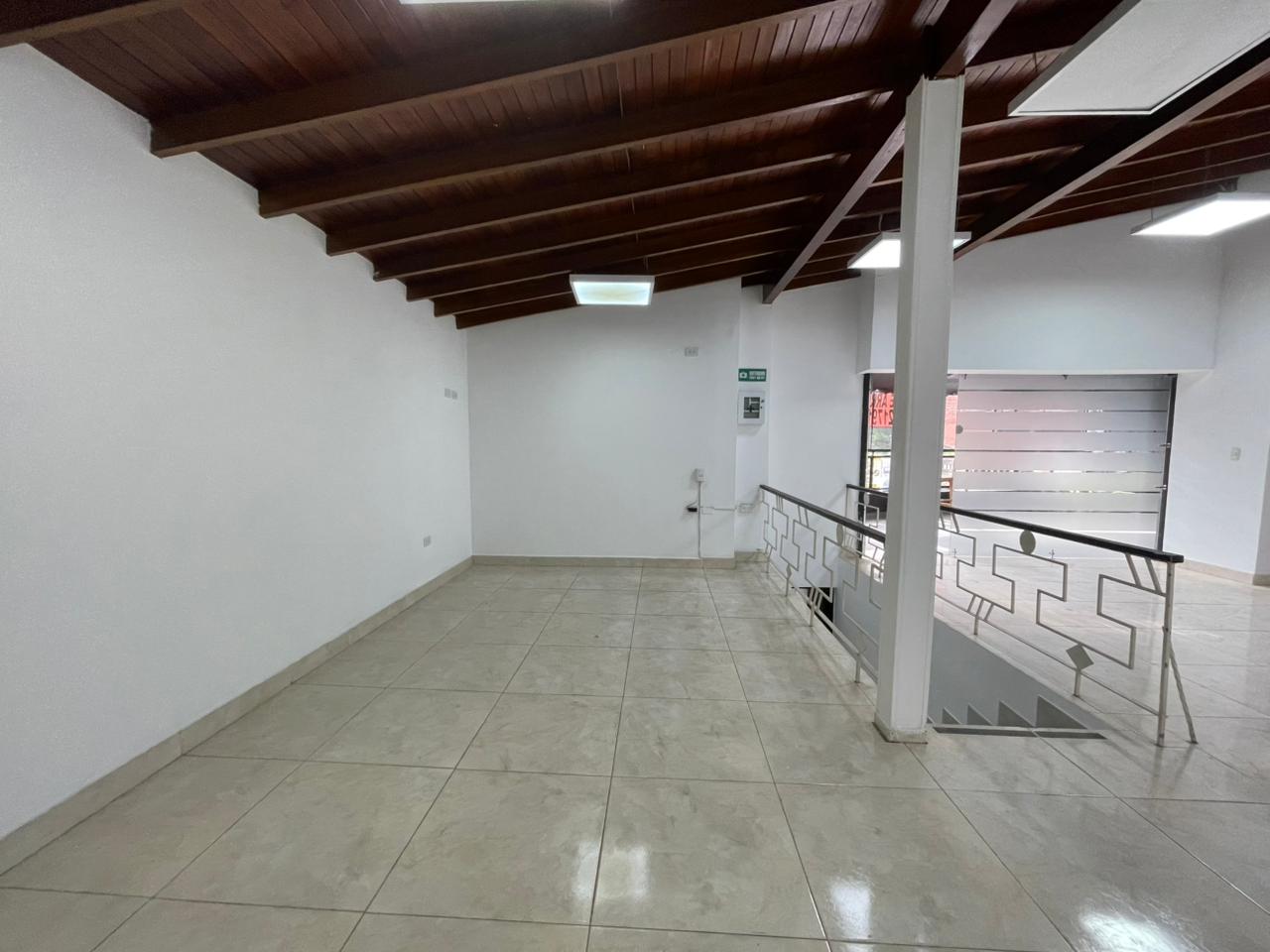 Casa en arriendo en La Castellana, Medellín · foto 3 de 20