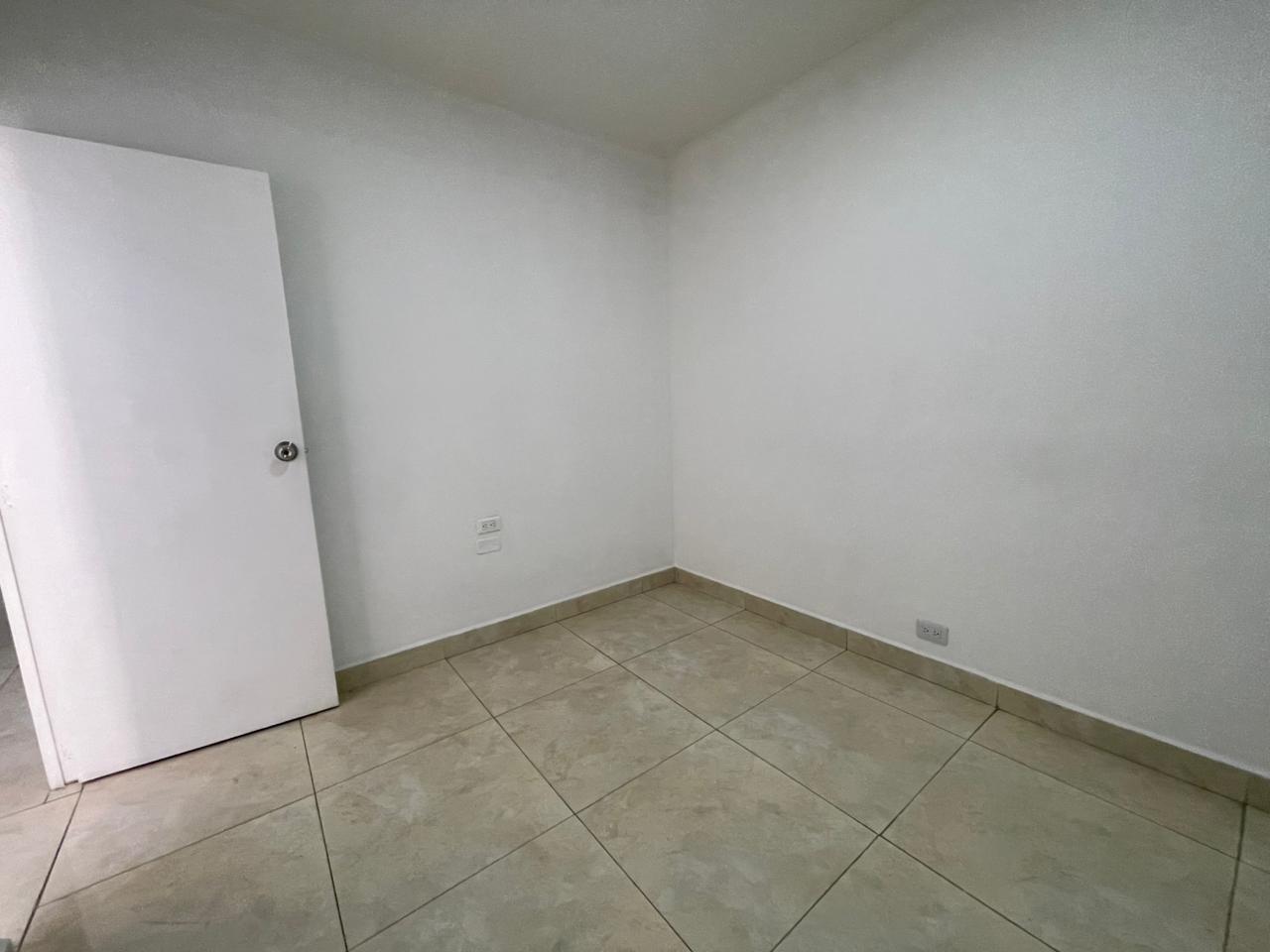 Casa en arriendo en La Castellana, Medellín · foto 18 de 20