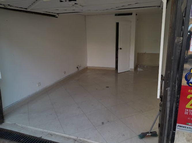 Local en arriendo en Laureles, Medellín, 19 m² · foto 7 de 12