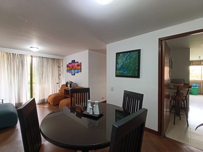 Apartamento de 2 alcobas en arriendo en El Poblado, Medellín, 65 m² · foto 4 de 12