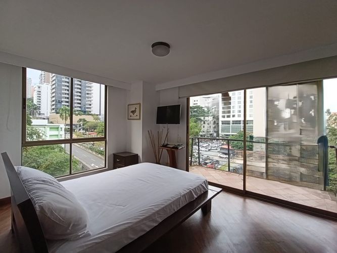 Apartamento de 2 alcobas en arriendo en El Poblado, Medellín, 65 m² · foto 6 de 12