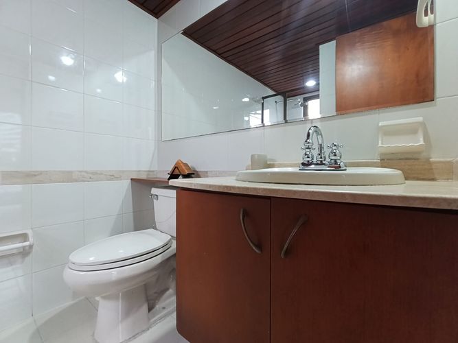 Apartamento de 2 alcobas en arriendo en El Poblado, Medellín, 65 m² · foto 9 de 12