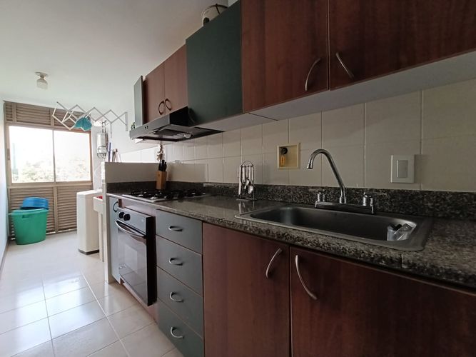 Apartamento de 2 alcobas en arriendo en El Poblado, Medellín, 65 m² · foto 11 de 12