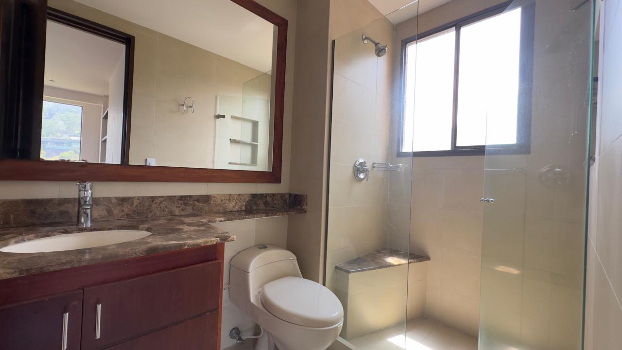 Apartamento en arriendo en El Poblado, Medellín · foto 17 de 19