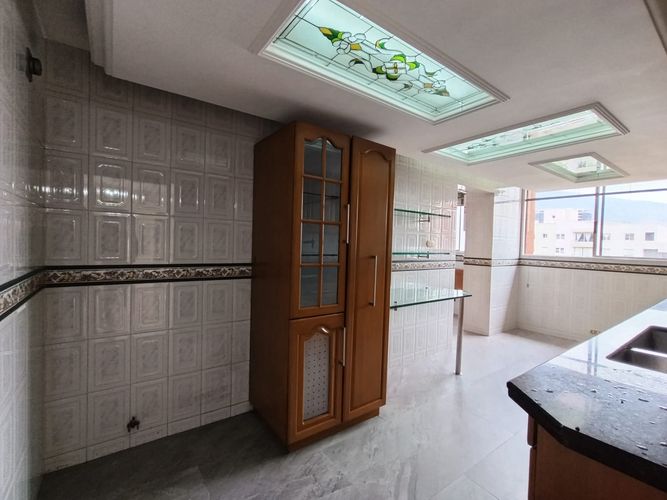 Apartamento de 4 alcobas en arriendo en Lorena, Medellín, 148 m² · foto 4 de 20