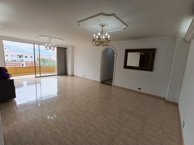 Apartamento de 4 alcobas en arriendo en Lorena, Medellín, 148 m² · foto 13 de 20