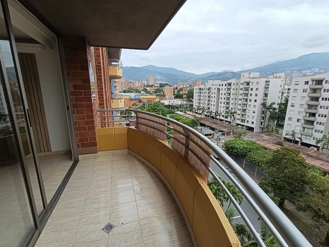 Apartamento de 4 alcobas en arriendo en Lorena, Medellín, 148 m² · foto 15 de 20