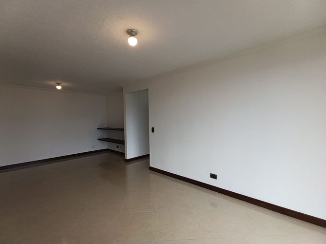 Apartamento de 3 alcobas en arriendo en Belén, Medellín, 85 m² · foto 4 de 18