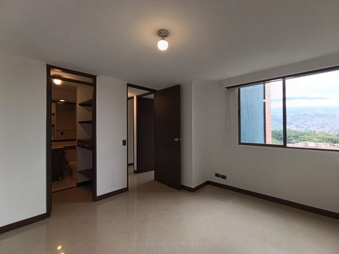 Apartamento de 3 alcobas en arriendo en Belén, Medellín, 85 m² · foto 13 de 18