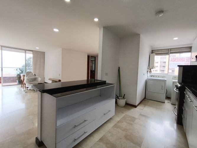 Apartamento de 3 alcobas en arriendo en Los Balsos, Medellín, 105 m² · foto 10 de 20